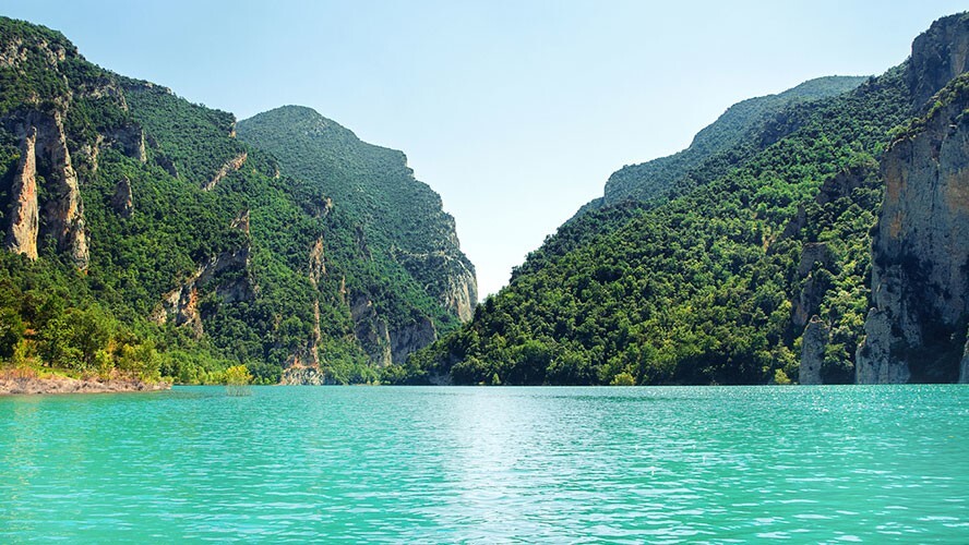 Ущелье Монт-Ребей, где можно перемещаться по тонкой грани между восторгом и страхом