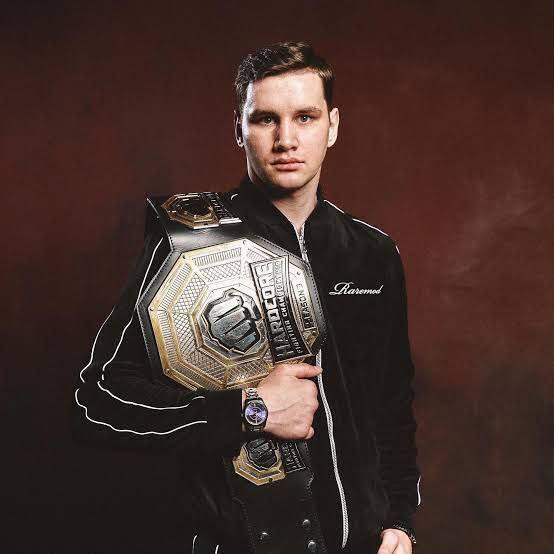 В Чечне снова потребовали извинений от российского бойца поп-ММА Даниила Бридова за оскорбление боксера Бетербиева