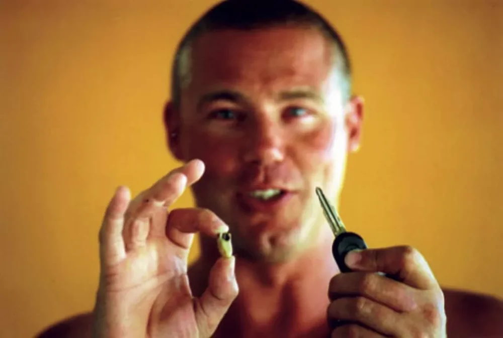 Я проснулся голым в могиле посреди пустыни и 71 день питался пиявками