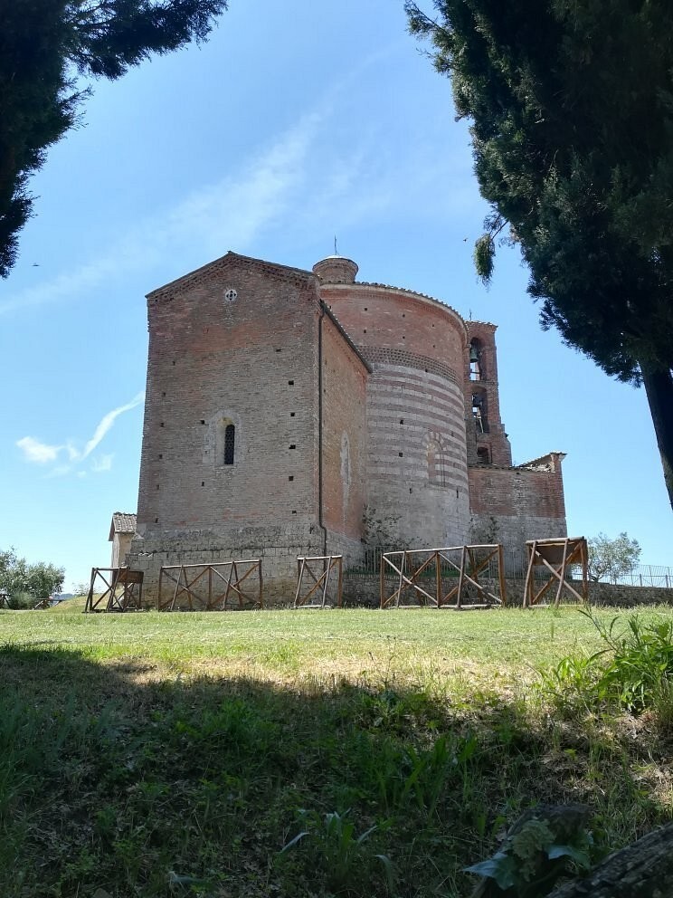 Затерянный меч Тосканы, вдохновивший на легенду о короле Артуре