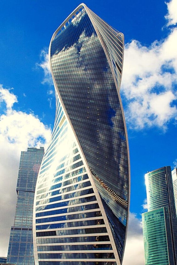 24. Башня «Эволюция» в Москве 