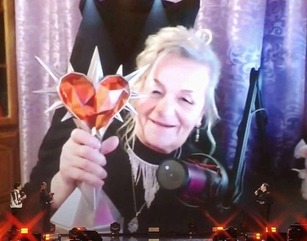 Возраст - не помеха: 77-летняя бабушка получила награду на российской стримерской премии