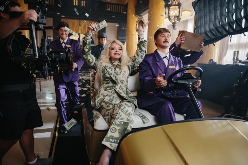 Выступление Ларисы Долиной вырежут из новогоднего фильма