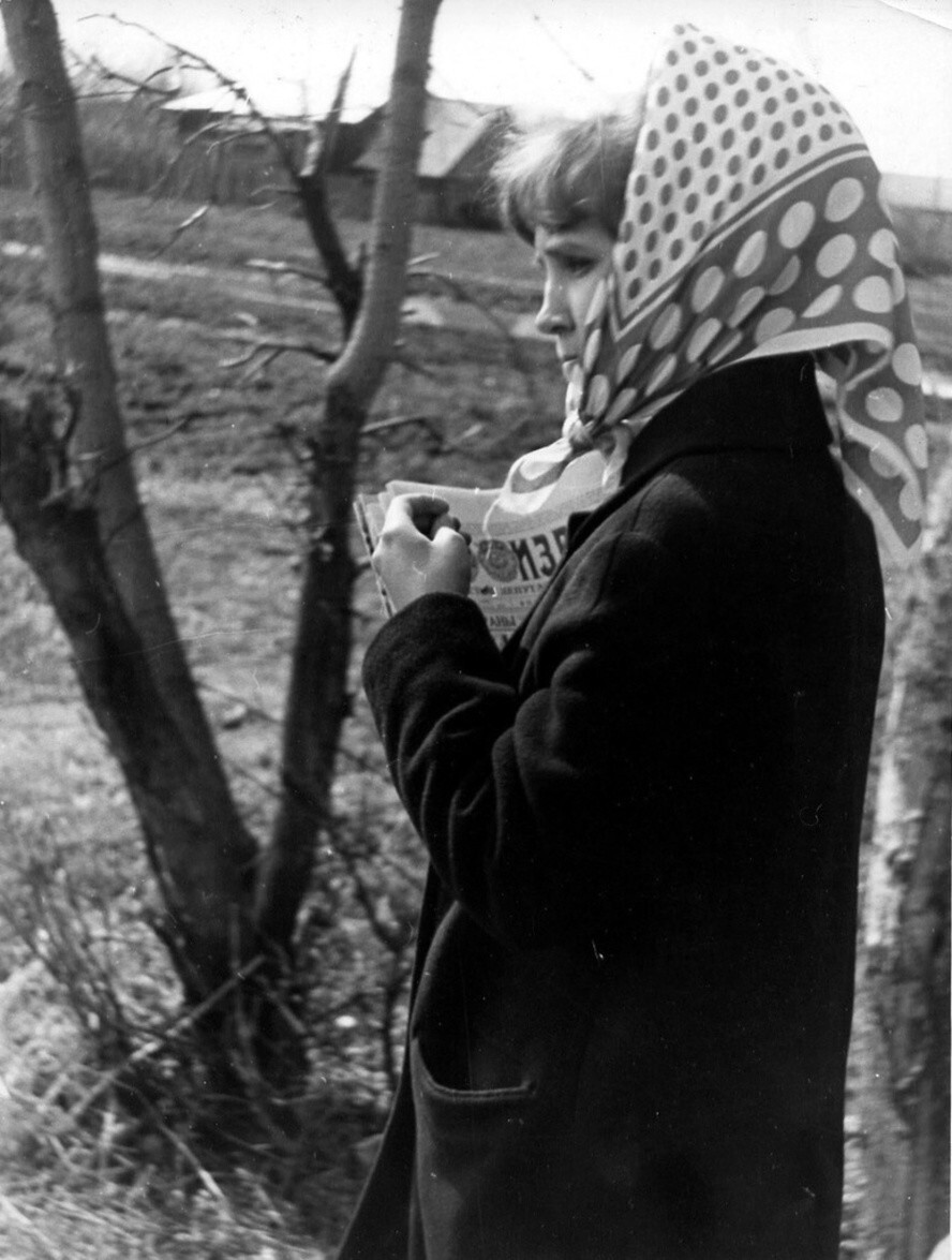 Сельский почтальон. 10 апреля 1968 года. Московская область, Воскресенский район, село Конобеево.