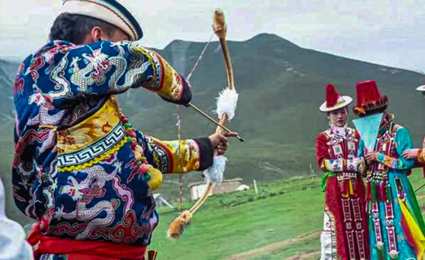 Необычная свадебная традиция: три стрелы в невесту