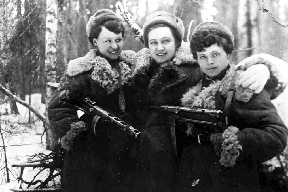 Софья с подругами. Фото из открытых источников