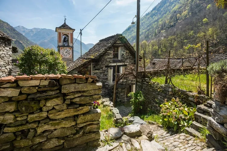 Кориппо: несбывшиеся мечты уникальной швейцарской деревушки