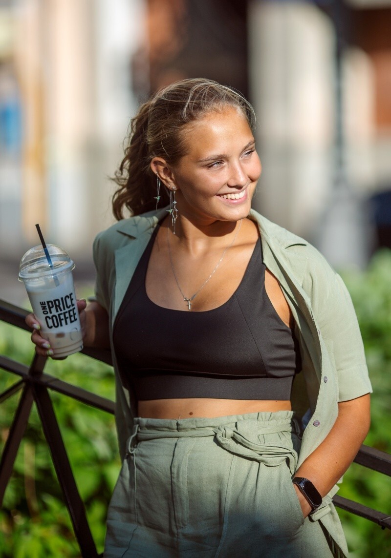 Не ищите здесь смысл. Здесь в основном маразм