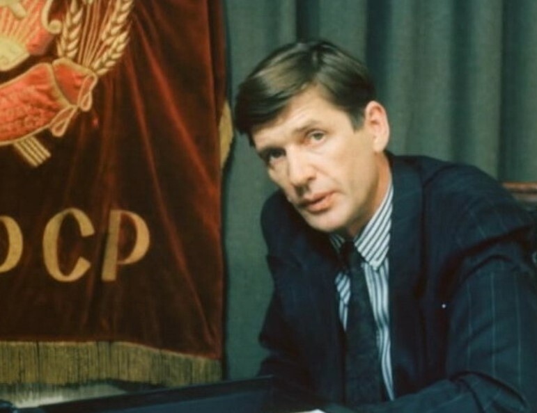 Что скрыто в фильме "Гений": детали эпохи, которые сегодня читаются иначе