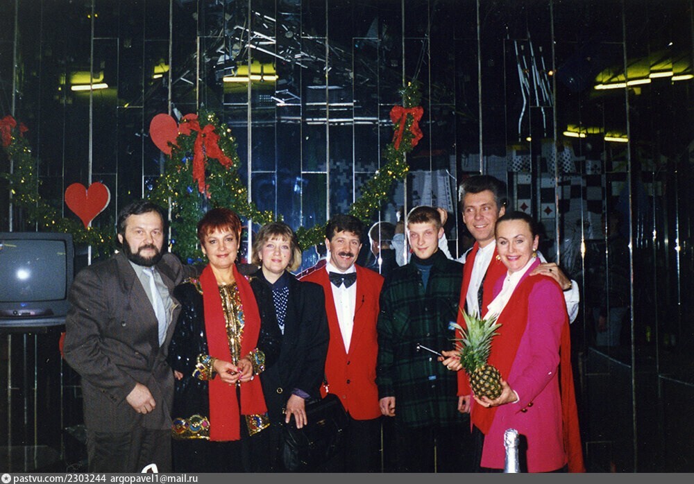 После съёмок телепередачи "Блеф-клуб" в телецентре на улице Чапыгина.