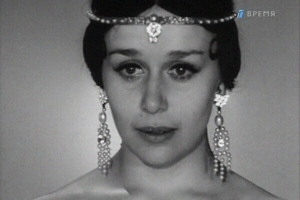 Алла Ванновская в кадре из фильма " Болдинская осень" (1974) .Ленинградское телевидение СССР