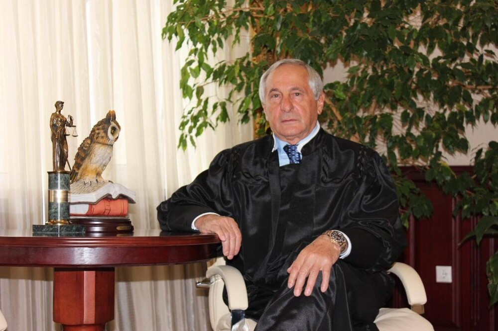 Бывший глава Верховного суда Адыгеи скупил 630 объектов недвижимости. А будет ли пересмотр дел?