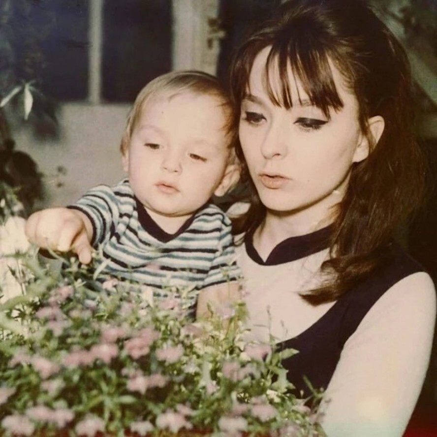 Анастасия Вертинская с сыном Степаном