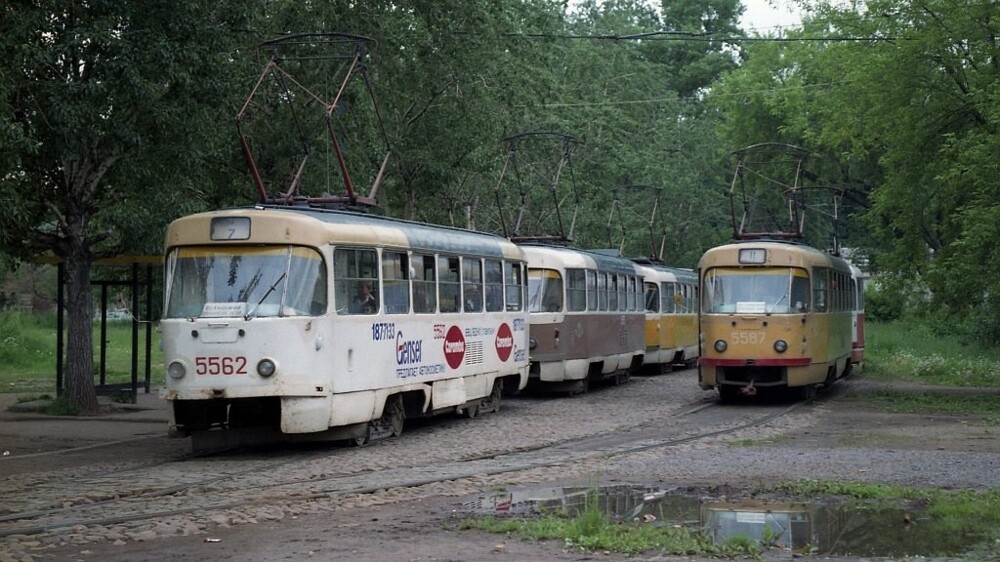 Старые добрые "Татры" на трамвайном кольце "Останкино".