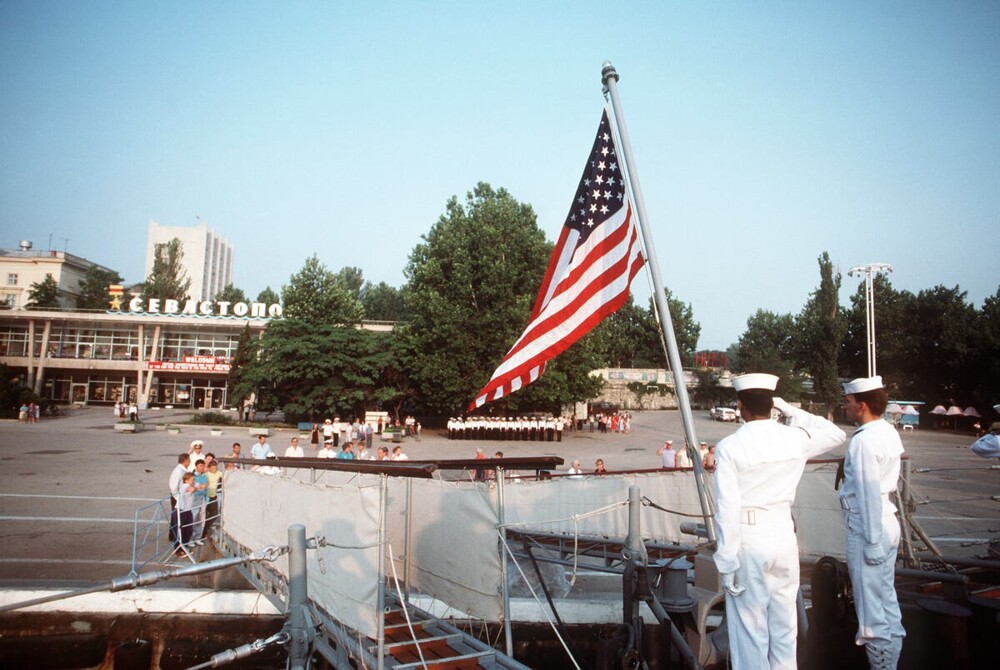 Да, картинка весьма сюрреалистичная по нынешним временам