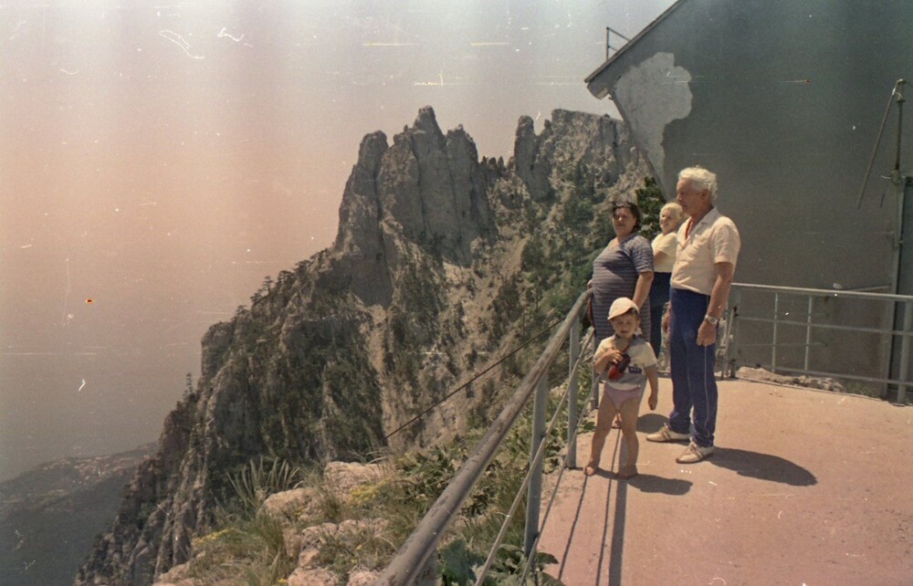 У верхней станции канатной дороги на Ай-Петри.