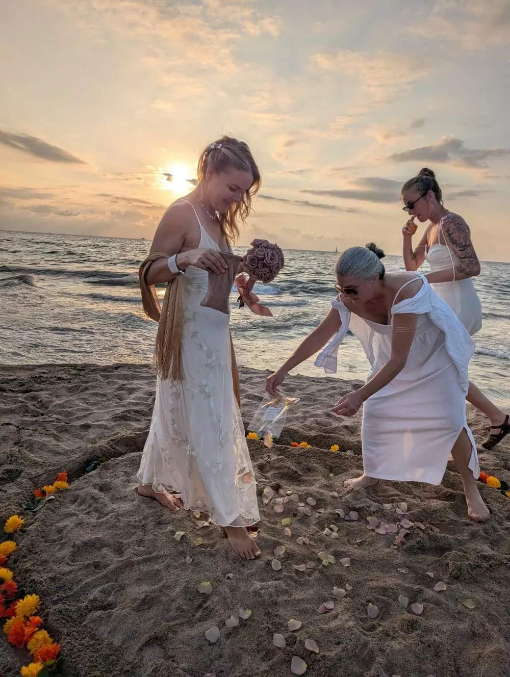 «Я никогда не изменю себе»: женщина вышла замуж за саму себя