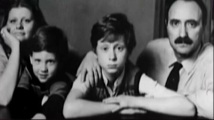 Ирина Муравьёва и Леонид Эйдлин с сыновьями.