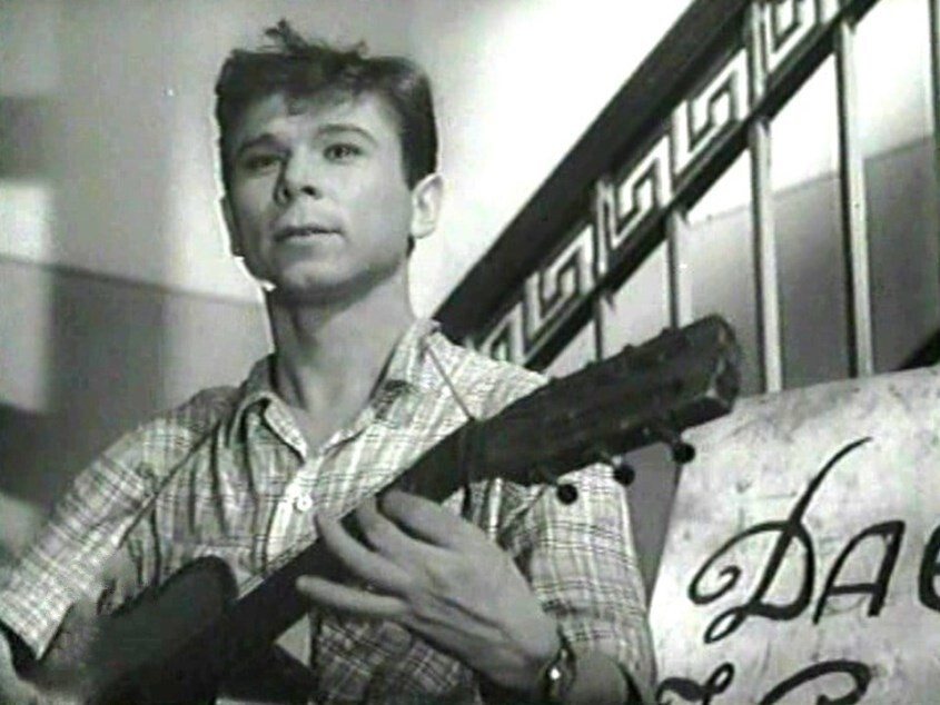 В нашем городе (1959).