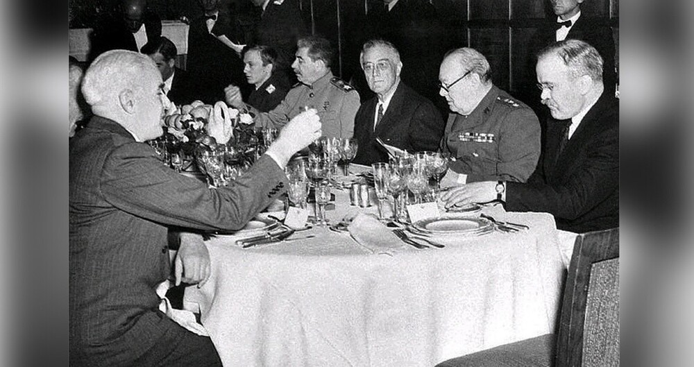 Почему Грузия так богато жила при СССР? Объясняю по-простому Почему Грузия так богато жила при СССР? Объясняю по-простому