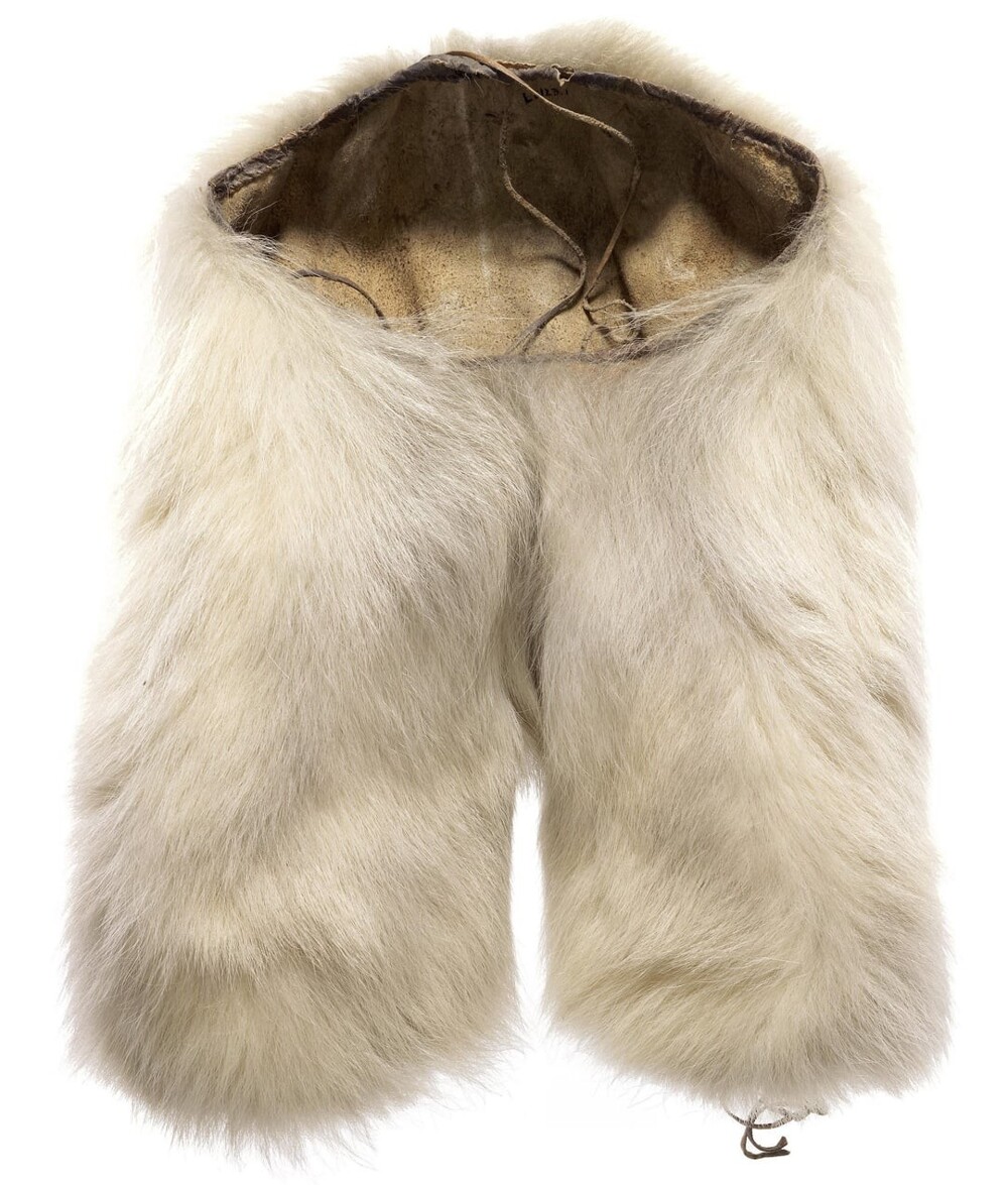 14. Штаны из меха белого медведя. Гренландия, 1892 г.