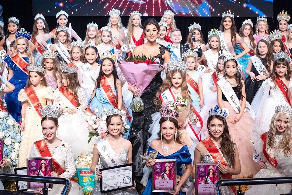 Семилетнюю школьницу из Воронежа назвали самой красивой девочкой в России