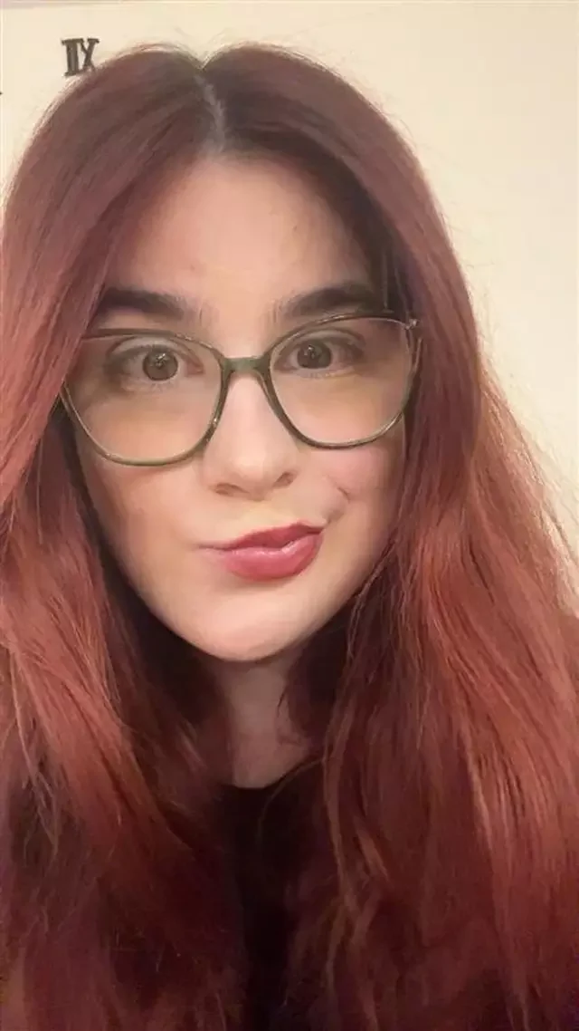 После операции девушка обнаружила татуировку с левой руки на языке