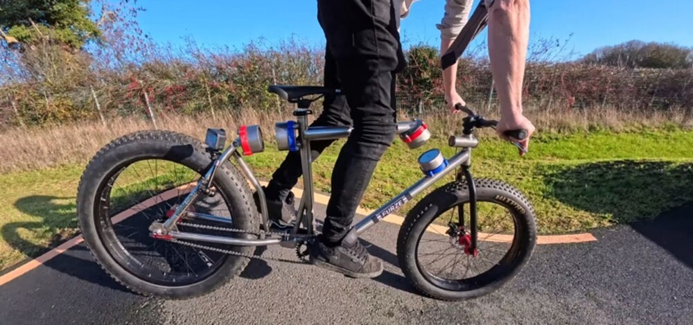 Британский инженер собрал необычный велосипед