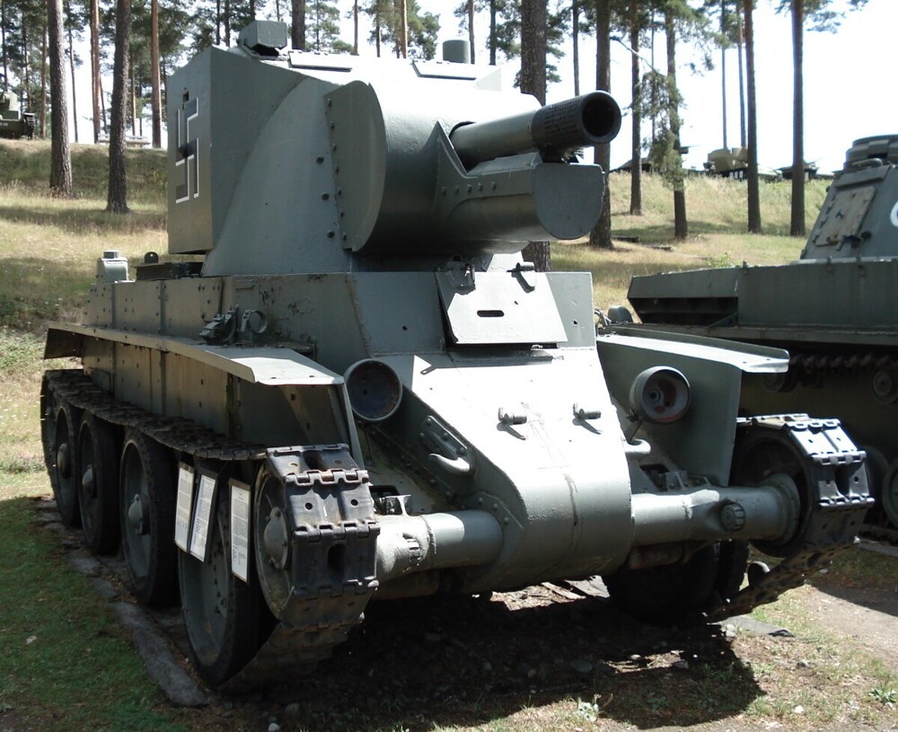 Недотанк-недосамоходка БТ-42
