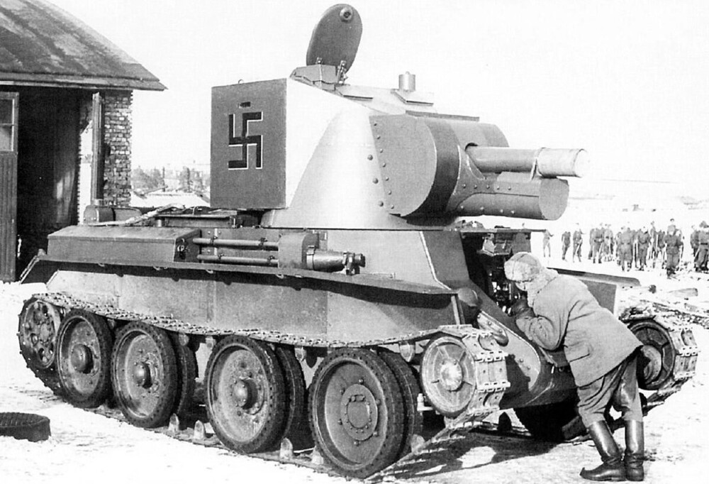 Недотанк-недосамоходка БТ-42