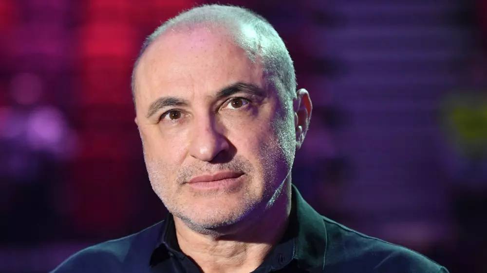 "За деньги сразу уменьшается в размере": Михаил Турецкий устроил в аэропорту Самары скандал из-за ручной клади