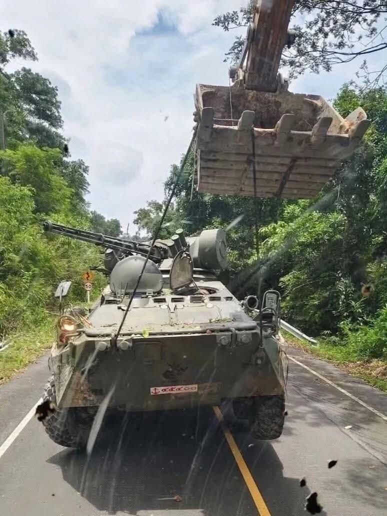 Нефритовые БТР-3 в Камбодже как-то не зажгли