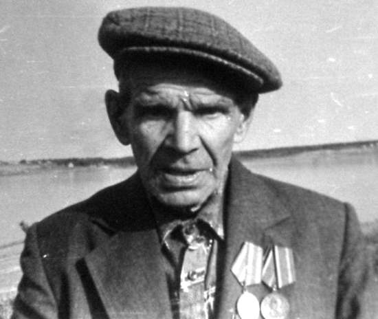 Он добивал слабых, прыгая по головам: спустя 30 лет красноармейцы передали ему привет