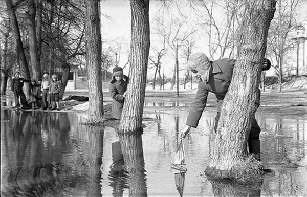 Лето, дети и вода
