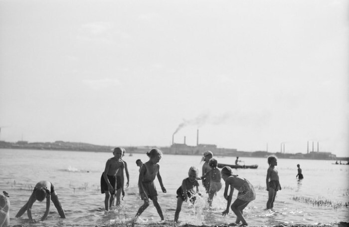 «На мелководье»