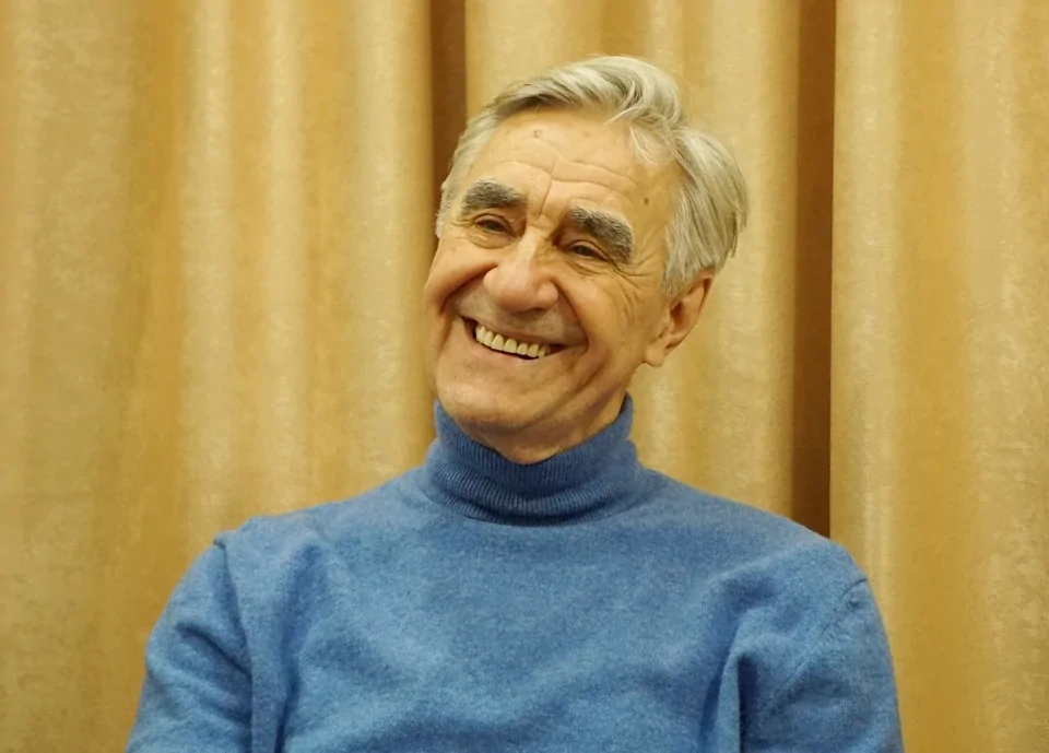 Анатолий Васильев