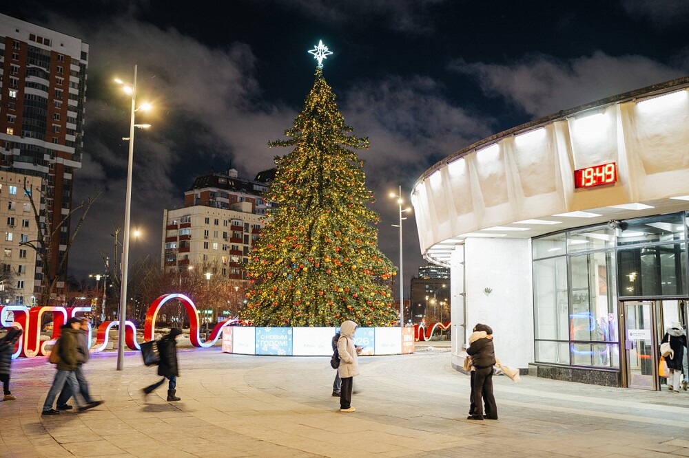 Самые красивые новогодние места в Москве