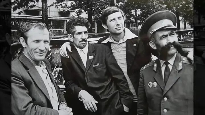 Мулло Нуров