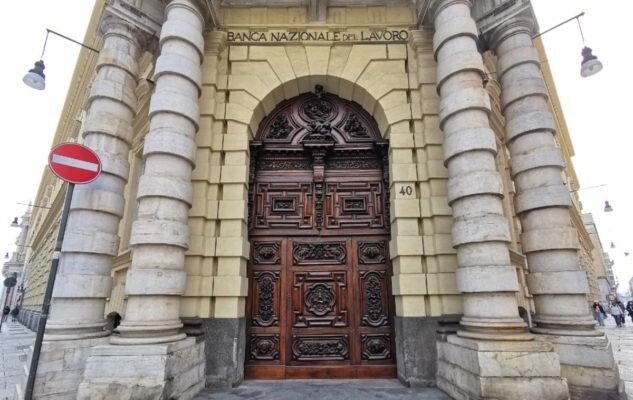 Портал в неизведанное: мистическая Дьявольская дверь Турина