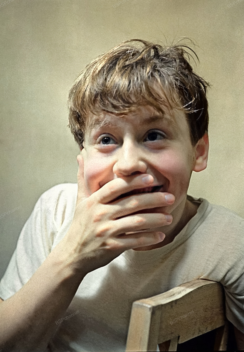 Интересная фотоподборка известных личностей СССР и мира в детстве и юности