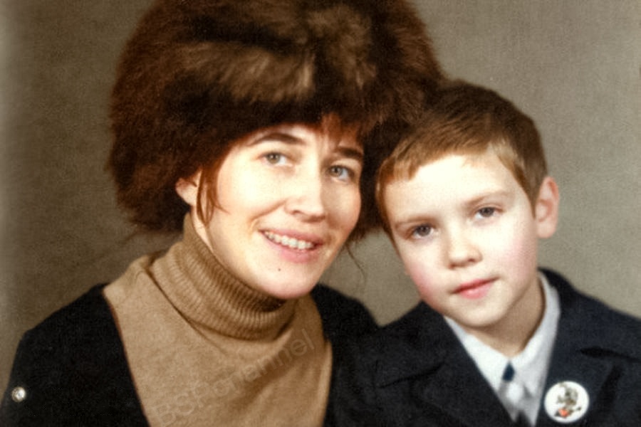 Интересная фотоподборка известных личностей СССР и мира в детстве и юности