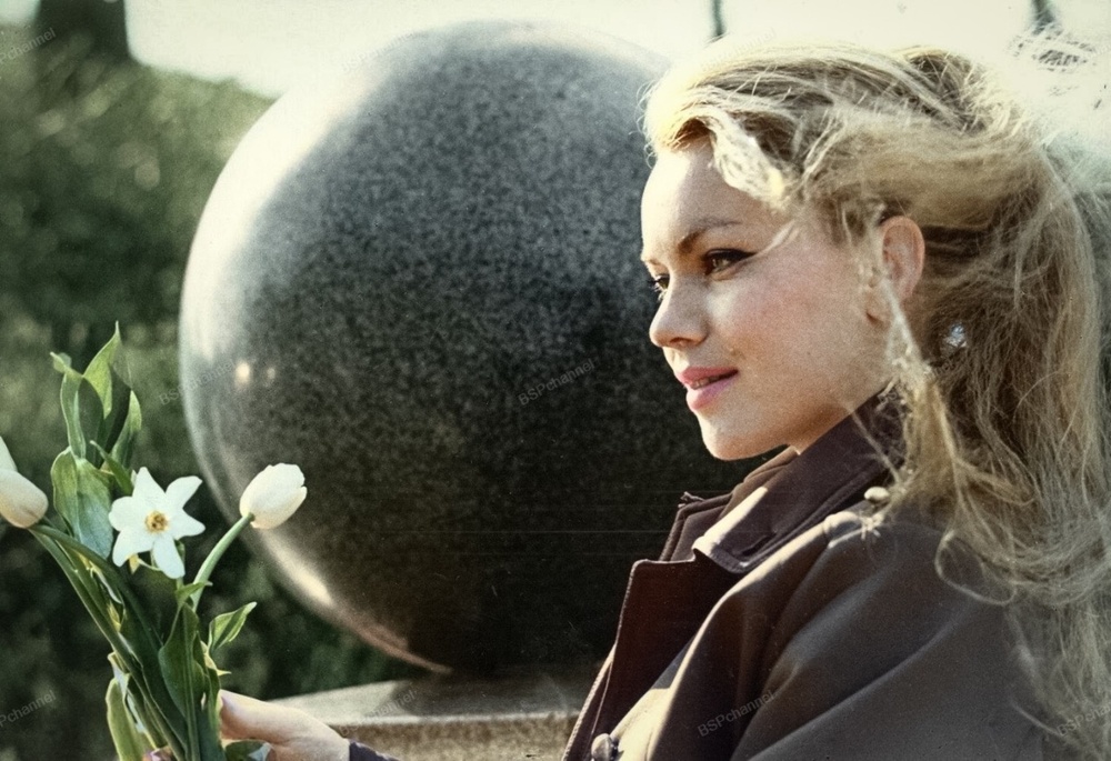 Интересная фотоподборка известных личностей СССР и мира в детстве и юности