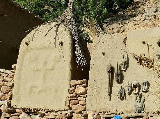 Земля догонов: история цивилизации, возникшей на отвесной скале