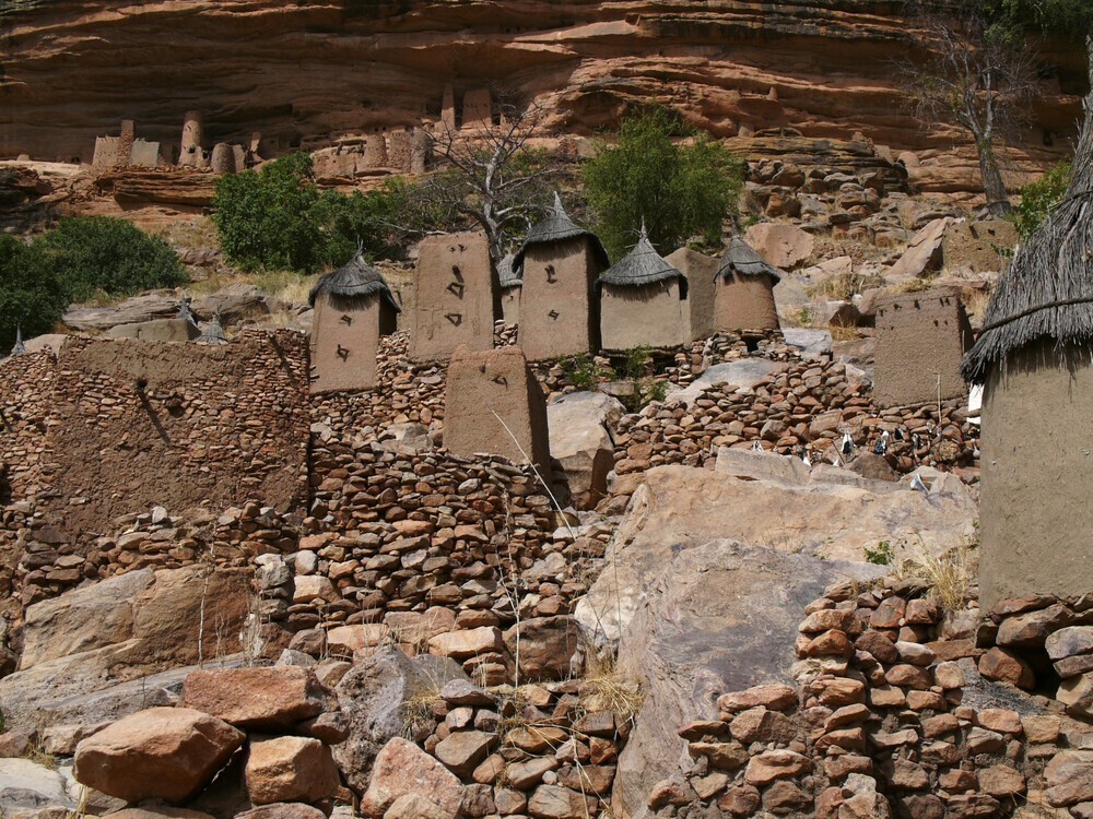 Земля догонов: история цивилизации, возникшей на отвесной скале