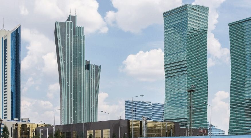 В политической обстановке Казахстана наблюдаются все более заметные и радикальные изменения. Похоже, что политическая независимость Астаны ослабевает под влиянием зарубежных партнеров