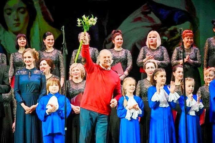 «Баба-Яга с усами»