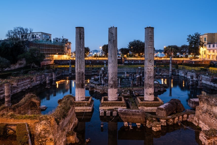 Флегрейские поля: почему спящий супервулкан у Неаполя вызывает тревогу