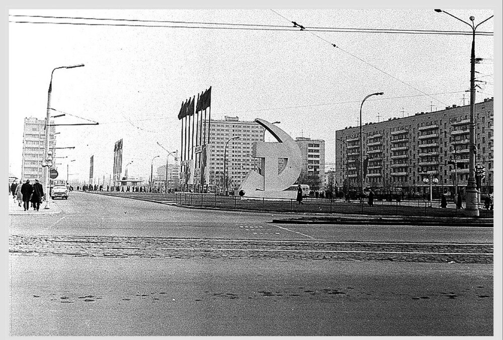 Вид почти с той же точки, только на Большую Черкизовскую улицу уходящую в сторону области. 
