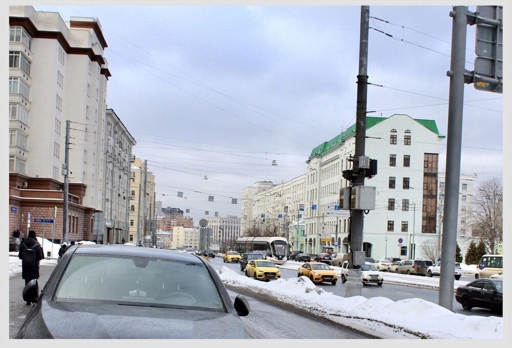 Здесь заметно изменилась застройка, одни здания снесли, другие построили, третьи реконструировали