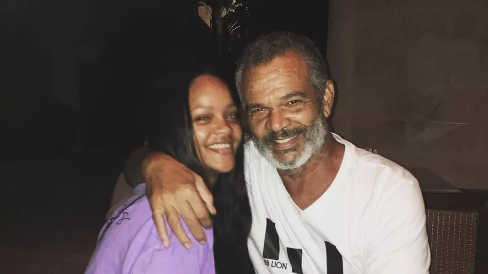 12 примеров того, как слава и обиды разрушили семьи звёзд